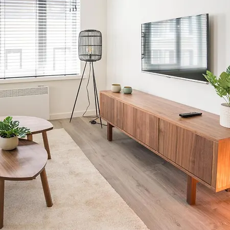 Etage 2 - In Centrum, 300m Zee En Gratis Parking Остенде