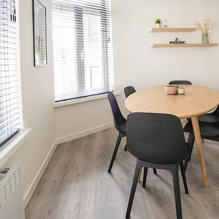 Etage 2 - In Centrum, 300m Zee En Gratis Parking