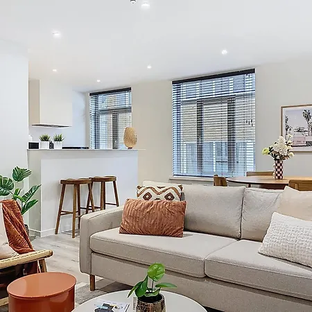 Etage 2 - In Centrum, 300m Zee En Gratis Parking Lejlighed