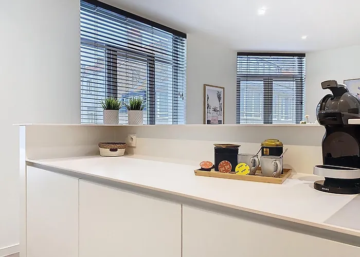 Etage 2 - In Centrum, 300m Zee En Gratis Parking Lejlighed Oostende