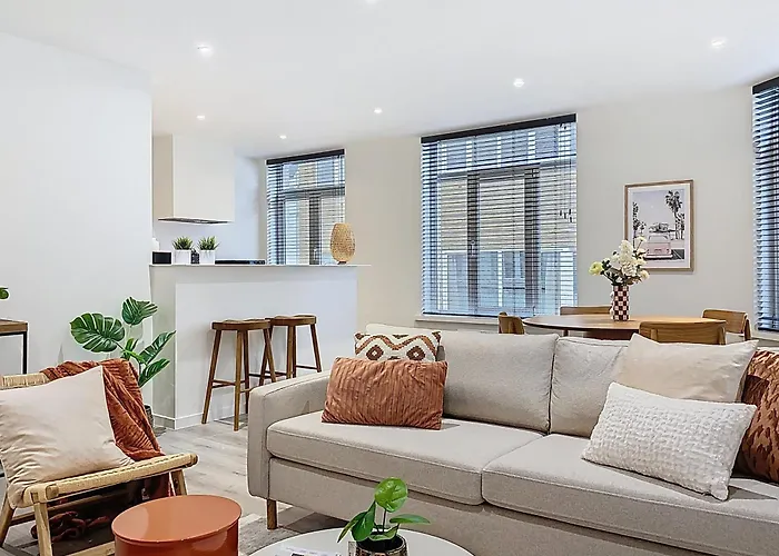 Etage 2 - In Centrum, 300m Zee En Gratis Parking Lejlighed