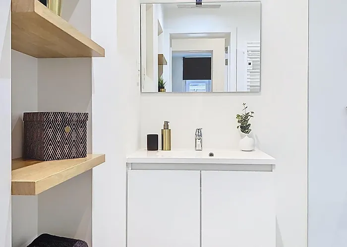 Etage 2 - In Centrum, 300m Zee En Gratis Parking Lejlighed