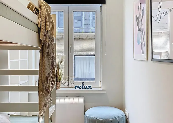 Etage 2 - In Centrum, 300m Zee En Gratis Parking Lejlighed Oostende