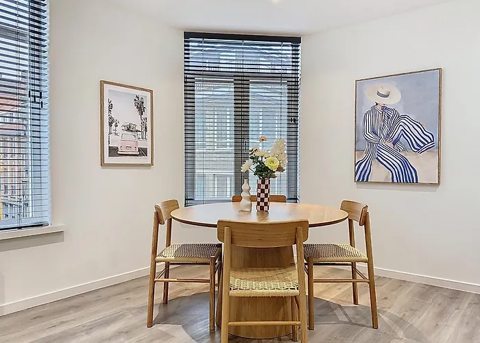 Etage 2 - In Centrum, 300m Zee En Gratis Parking * Oostende