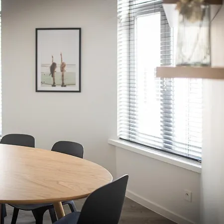 Etage 2 - In Centrum, 300m Zee En Gratis Parking Apartament *